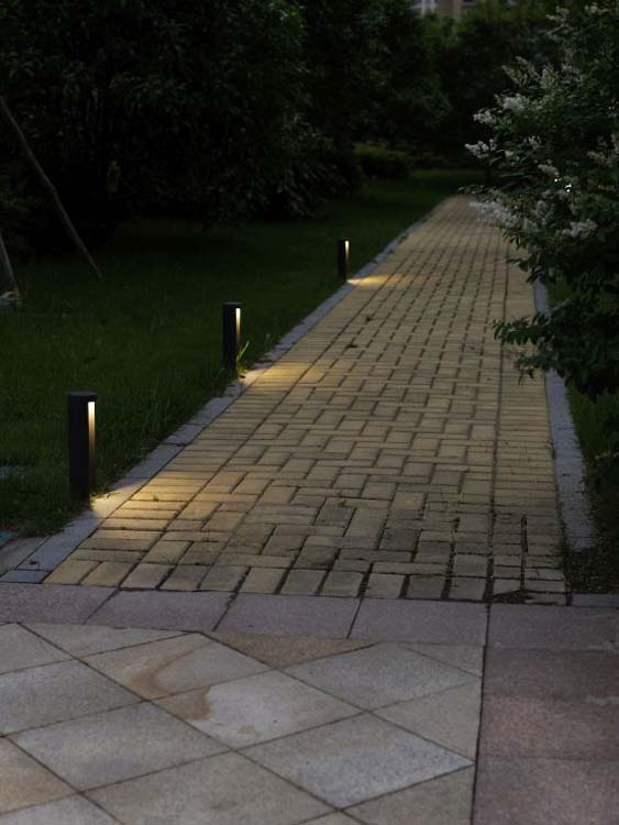 Lucide COMBO - Borne extérieur - Ø 9 cm - LED -7W 3000K - Noir