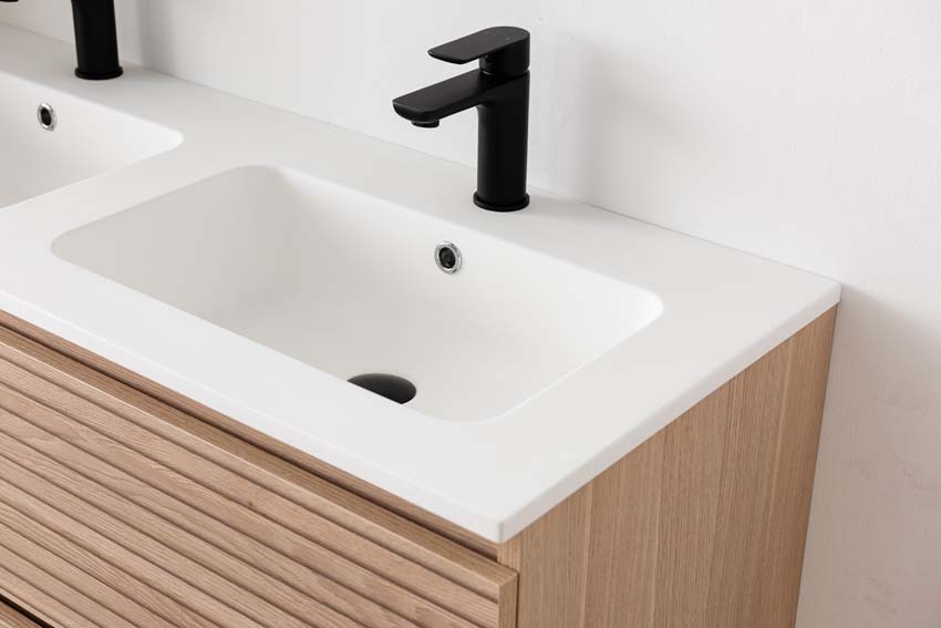 Meuble de salle de bains Dotan line up suspendu avec lavabo double blanc mat 120cm Meuble de salle de bains Dotan line up suspendu avec lavabo double blanc mat 120cm