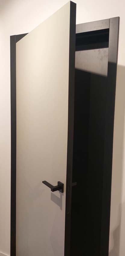 Complete binnendeur Senso saliegroen 201,5x78cm tubespaan omkeerbaar + deurkast zwart 16,5cm