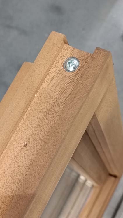 Fenêtre abbatant en bois Meranti Trae 55mm naturel sur mesure