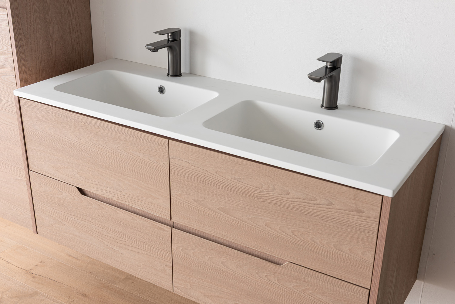 Meuble de salle de bains Tarik chêne Nordic suspendu avec double vasque blanc mat 120cm