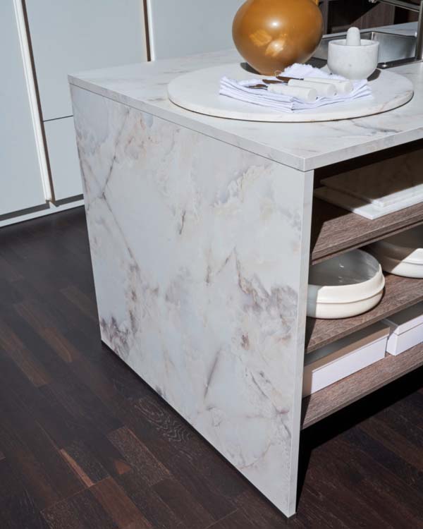 Keuken op maat - marmerlook wit