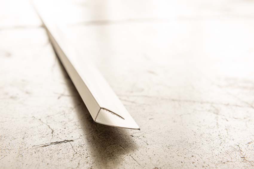 Profil en U PVC sans lèvre blanche 6m à visser