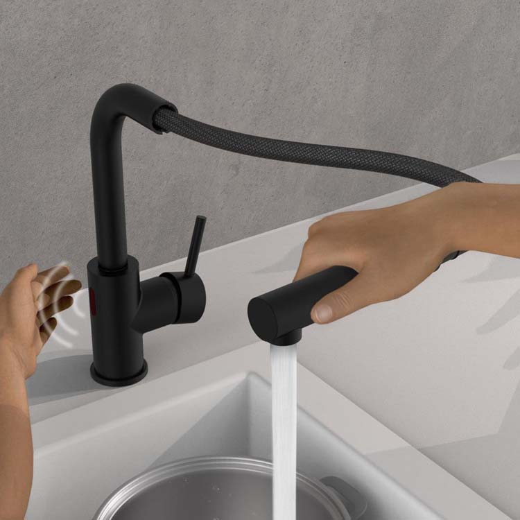 Mitigeur de cuisine Fynn bec extensible + capteur noir mat