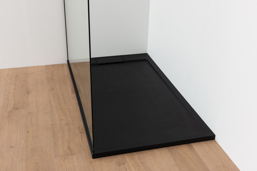 Receveur de douche Akon polybeton noir mat 160x90cm