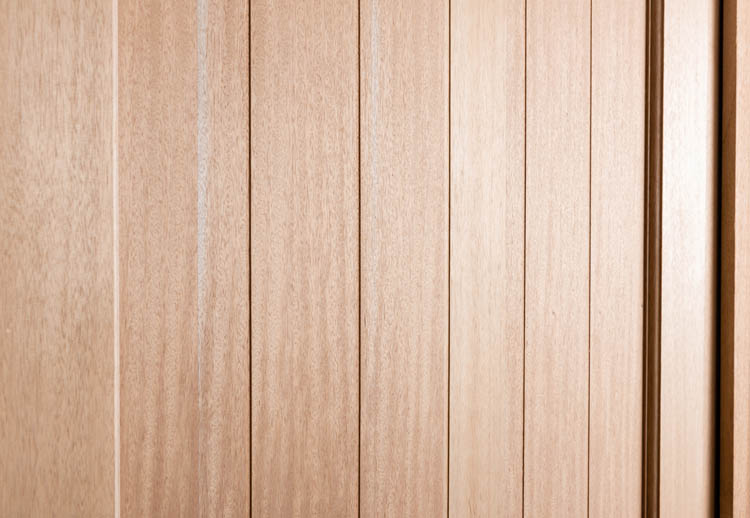 Porte extérieure bois à planchettes meranti naturel 940x2145mm poussant à droite