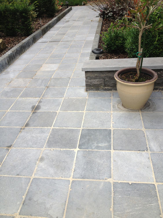 Pierre bleue Vietnam tambourinée 20x20x2cm