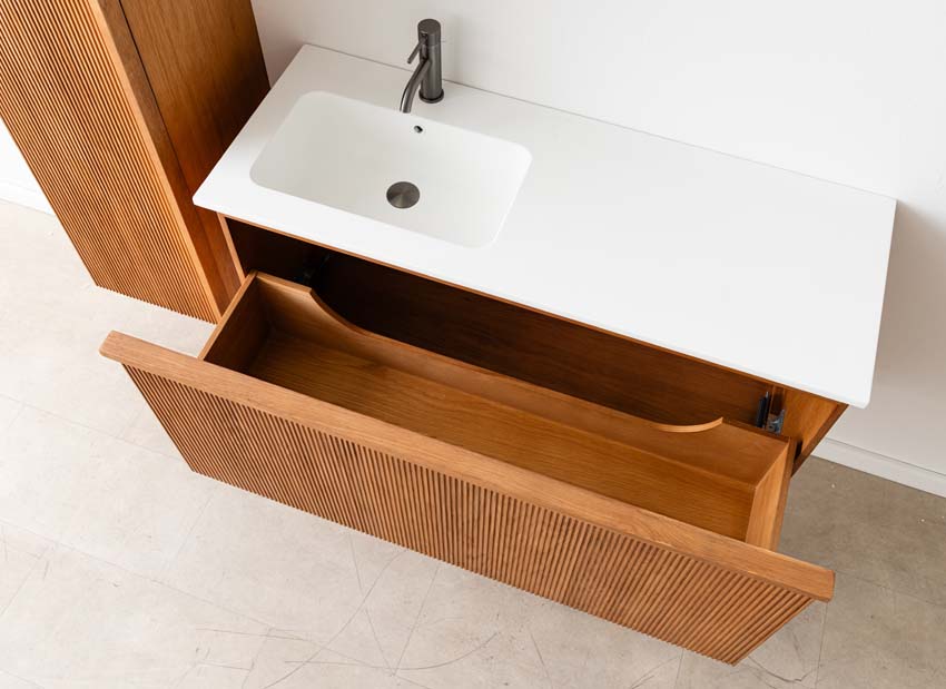 Badkamermeubel Fae eik hangend met enkele wastafel mat wit 120cm