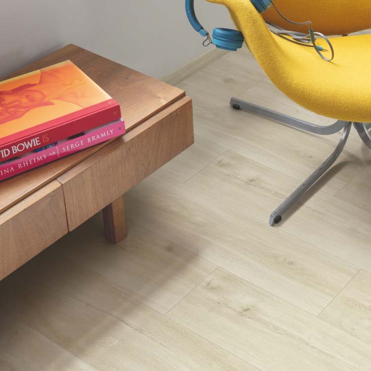 Vinyle Quick-step alpha vinyl small planks 4 plus 1mm chêne canyon beige Vinyle Quick-step alpha vinyl small planks 4 plus 1mm chêne canyon beige