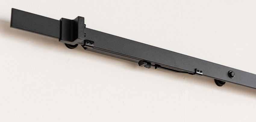 Porte coulissante simple complète Barn Tristan en pin 93x211,5cm + rail robuste noir