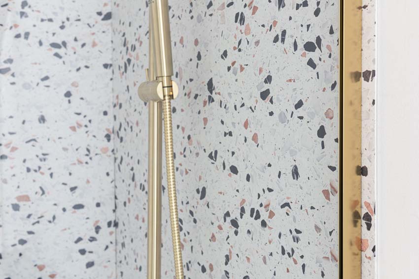 Panneau de douche Milo Slate aspect terrazzo 91,4x243,8c