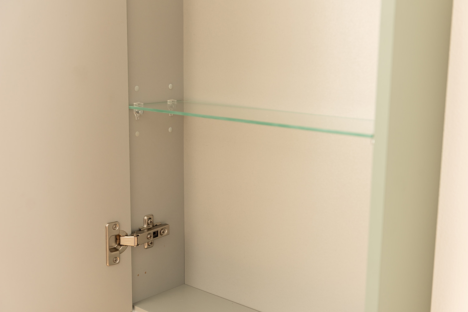 Kolomkast Raven mat saliegroen hangend 170x41,6x14,6cm