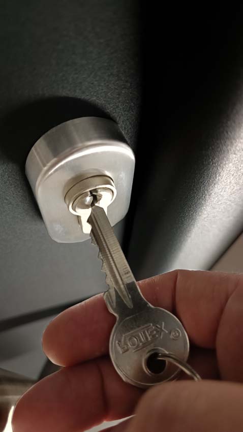 Porte extérieure Lepo PVC avec finition aluminium noir/blanc 980x2180mm ouvrant à droite sur mesure