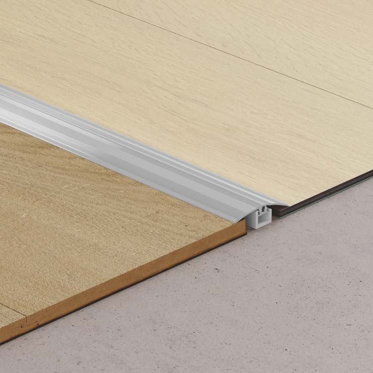 Profilé multifonction Quick-Step 16 x 47 x 1860 mm argent
