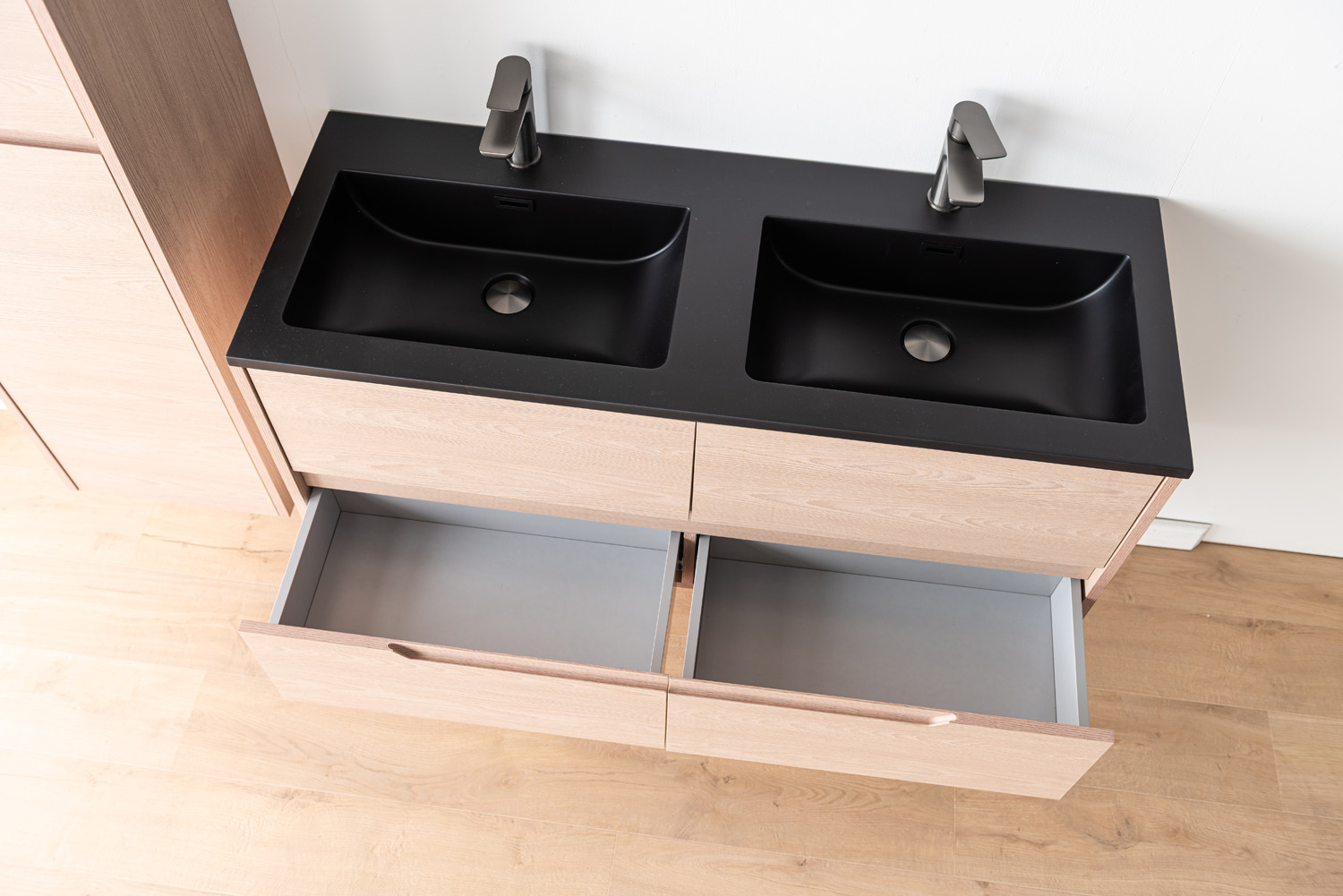 Meuble de salle de bains Tarik chêne Nordic suspendu avec double vasque noir mat 120cm