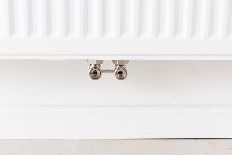 Radiator type 22 8-aansluiting 90 x 80 cm 1973 watt