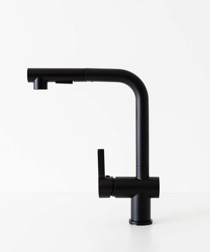 Robinet de cuisine Maeve noir mat avec bec extractible Robinet de cuisine Maeve noir mat avec bec extractible