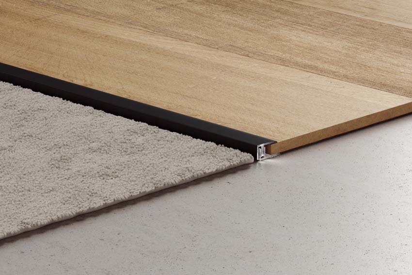 Profil de finition Quick-Step noir 200x2,4x0,7cm