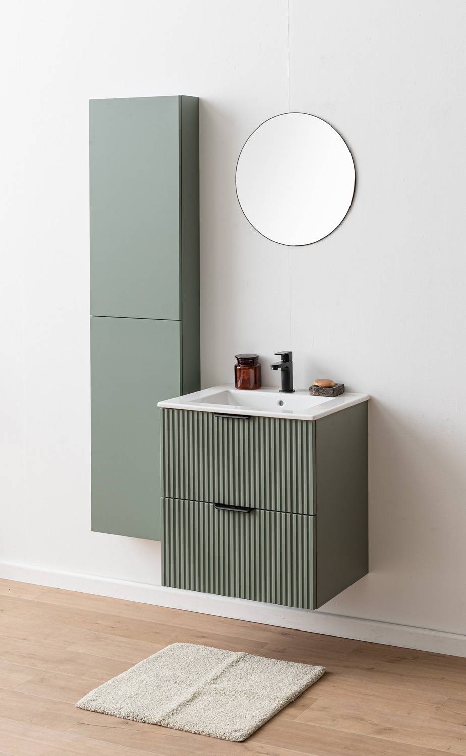 Badkamermeubel Raven saliegroen hangend met wastafel Raven wit glanzend 60cm