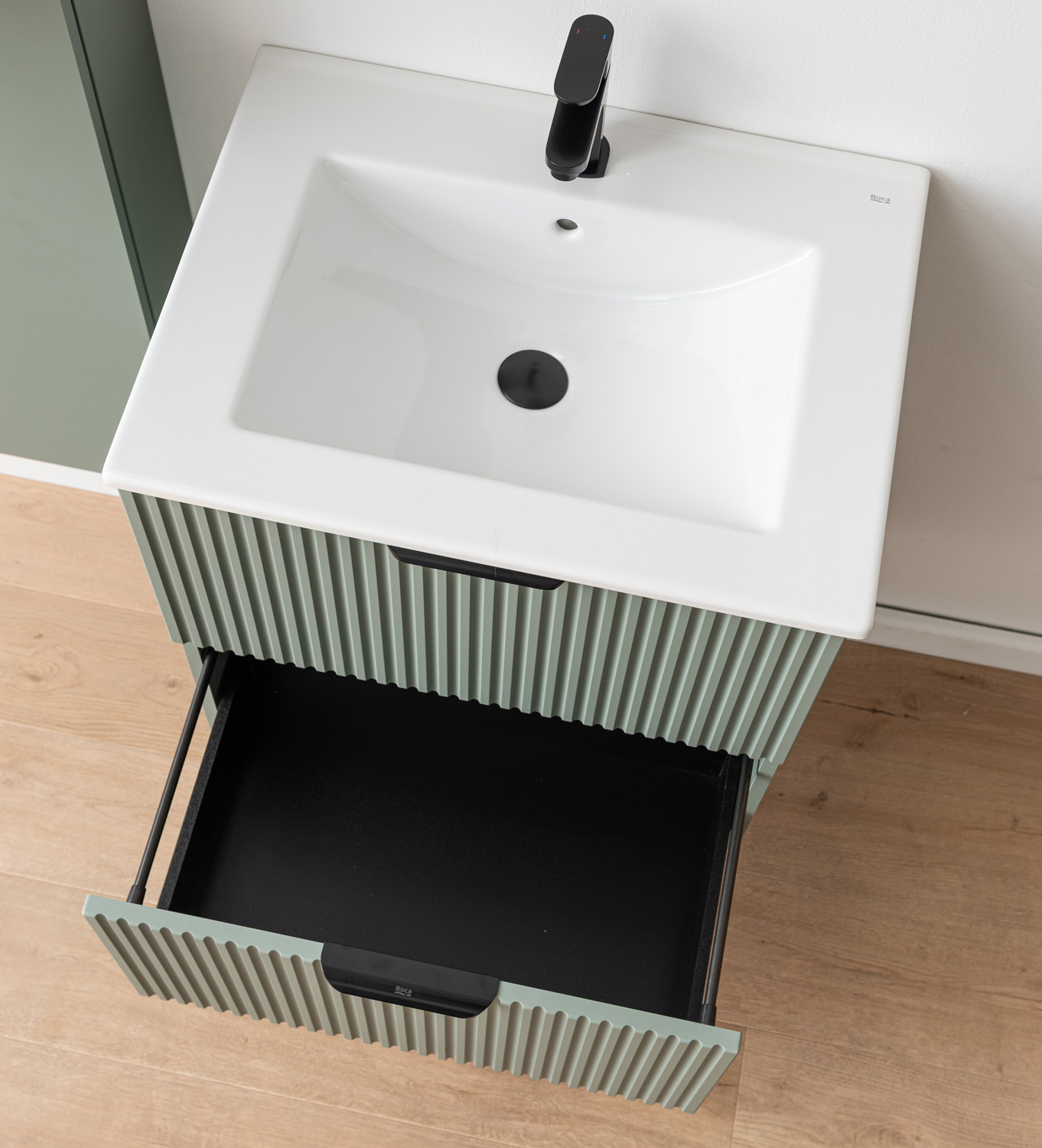Badkamermeubel Raven saliegroen hangend met wastafel Raven wit glanzend 60cm