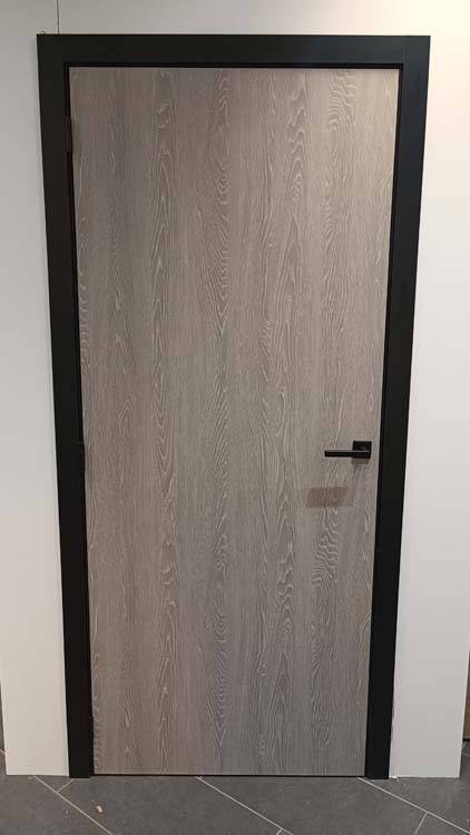 Bloc-porte fini alvéolaire uran grey oak 83x201.5cm+ebras.noir 16.5cm