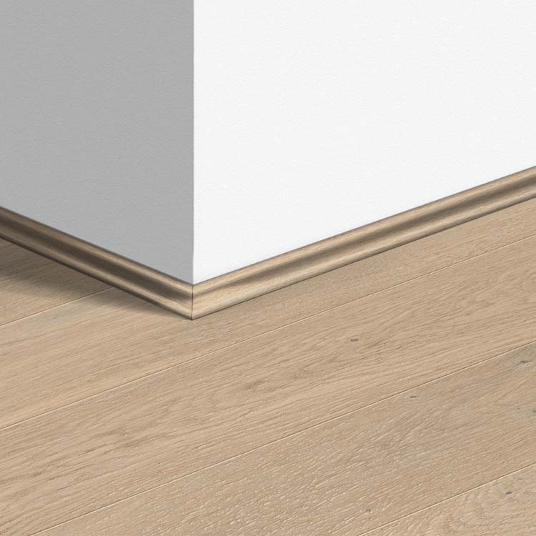 Kwadrant Quick-Step parket bijpassende kleur 17 x 17 x 2400 mm