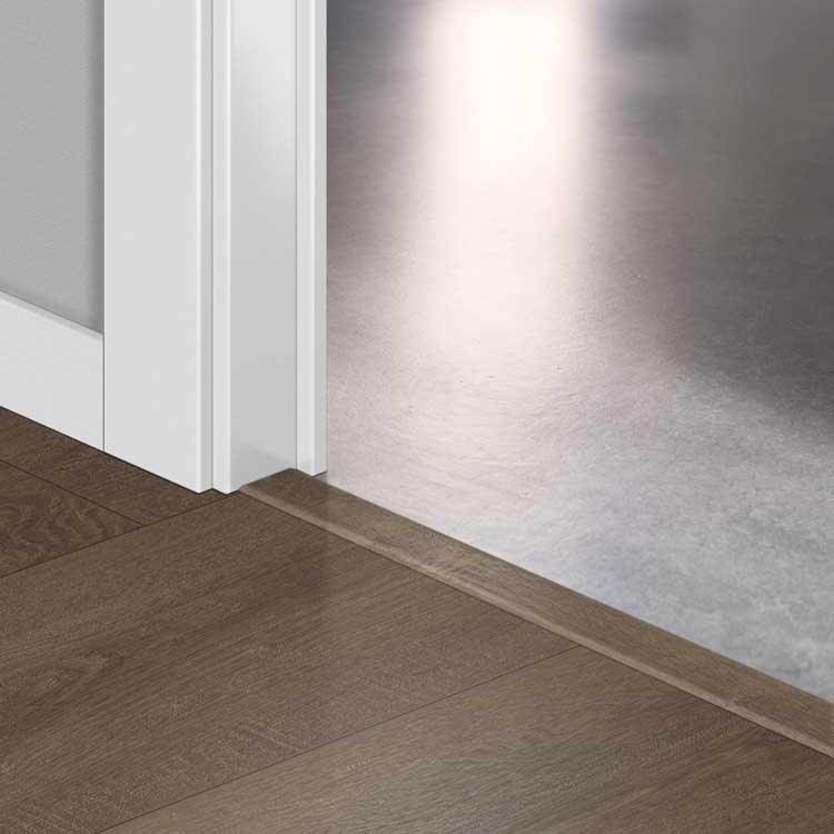 Profilé Incizo Quick-Step - Chêne velours marron 8 x 45 x 2000 mm