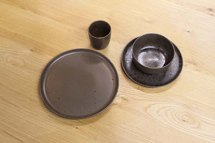 Bord Forma bruin 27 cm