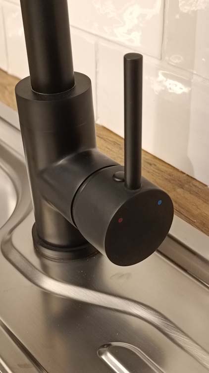 Robinet de cuisine Hani noir mat