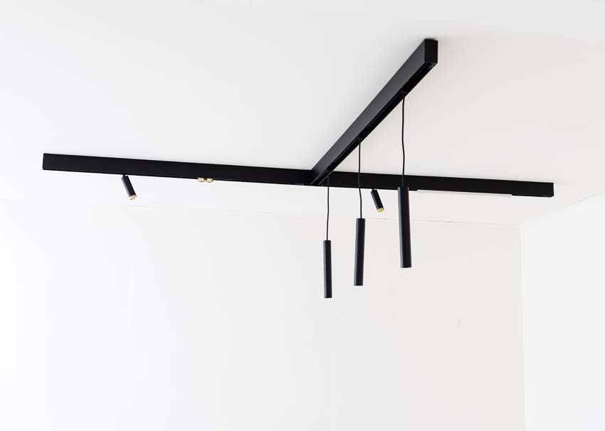 Rail lumineux Béa noir -  1,8m/2x1,2m - 3 lustres / 2 spots / 2 anneaux dorés / 1 module - 6x4W