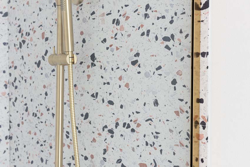 Panneau de douche Milo Slate aspect terrazzo 91,4x243,8c