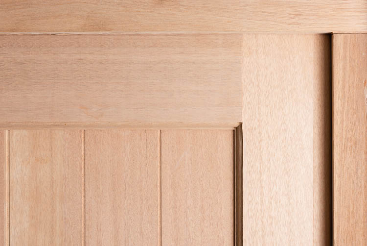 Porte extérieure bois à planchettes meranti naturel 940x2145mm poussant à gauche