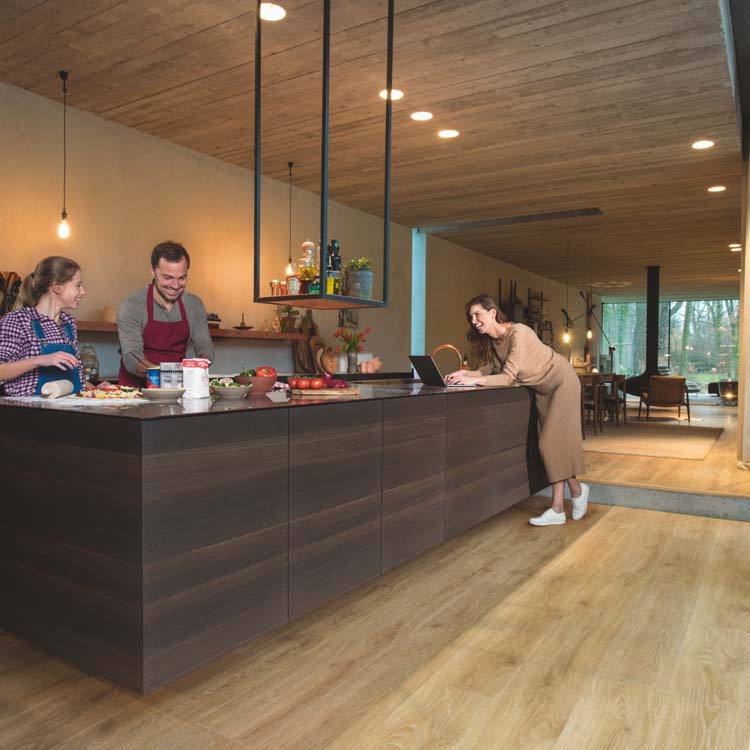 Stratifié Quick-Step Majestic 9,5mm chêne bosland naturel 205x24cm