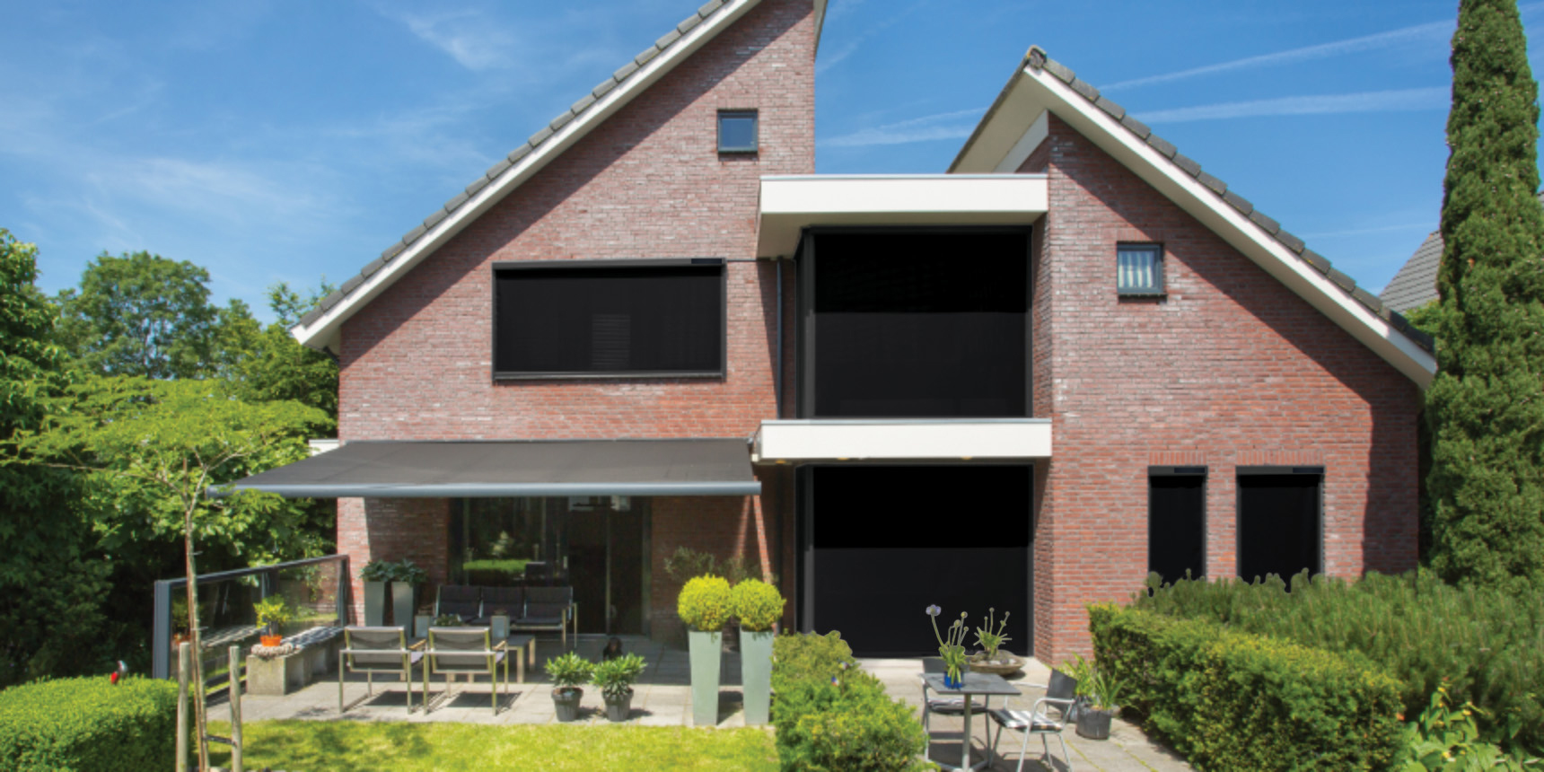 Store vertical extérieur Vinz S noir solaire G sur mesure