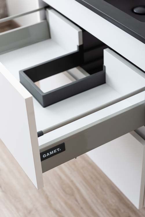 Meuble de salle de bains Pia blanc mat suspendu avec lavabo simple noir mat 70cm