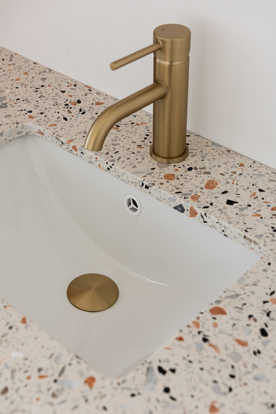 Badkamermeubel Fae eik hangend met enkele wastafel terrazzo 90cm