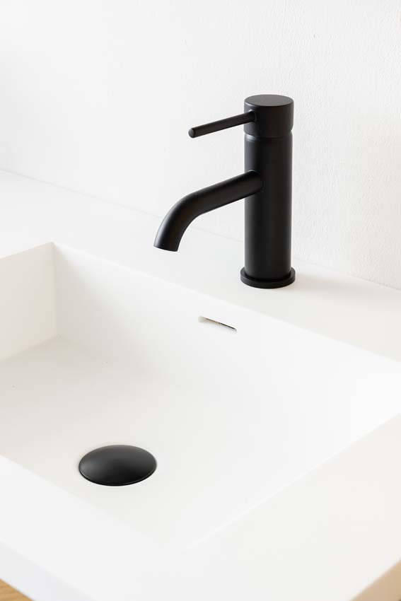 Meuble de salle de bains Waldorf chêne suspendu avec lavabo double en solid surface 120cm