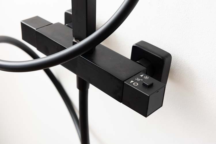 Doucheset Skylar thermostatisch mat zwart