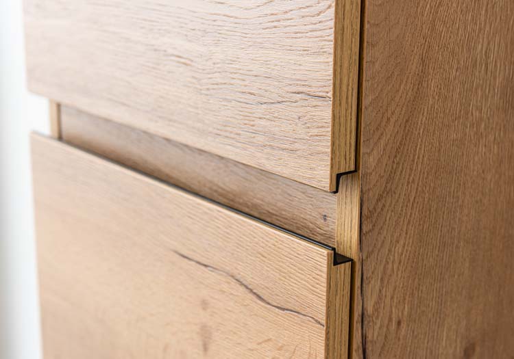 Kolomkast Daria goudbruine eiklook hangend 170x40x34cm