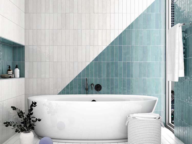 Carrelage mural Beccy Watercolour bleu brillant 6x24,5cm