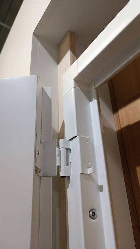 Technische stalen deur wit geïsoleerd 99x204,5cm omkeerbaar