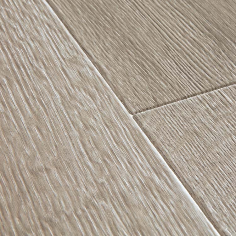 Sol stratifié Quick-step Majestic 9,5mm - Chêne Désert gris brossé