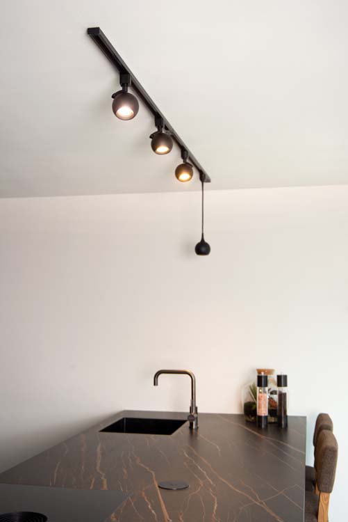 Rail lumineux Avignon 2m - 3 spots - 1 lustre - noir