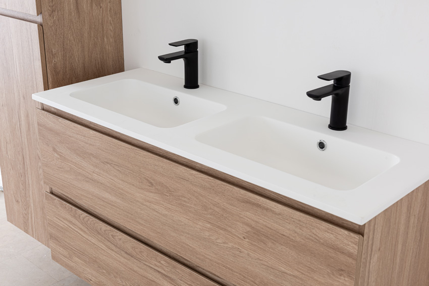 Badkamermeubel Bianca eiklook hangend met dubbele wastafel mat wit 120,5cm