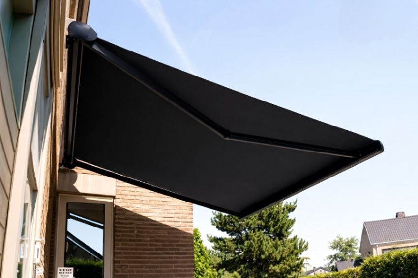 Tente solaire Milos noir structure + gris foncé 4x3m moteur à droite