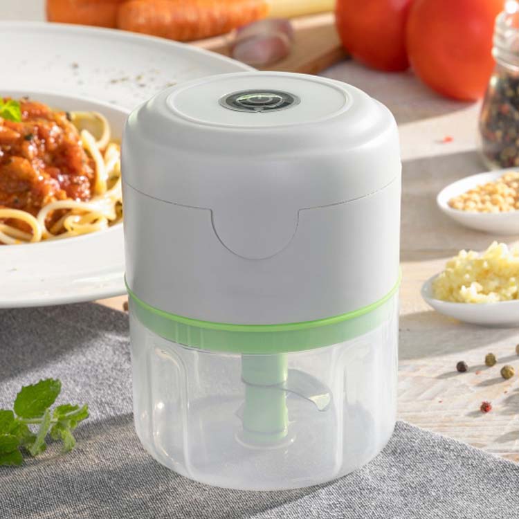 Mini-hachoir rechargeable et portable 250 ml