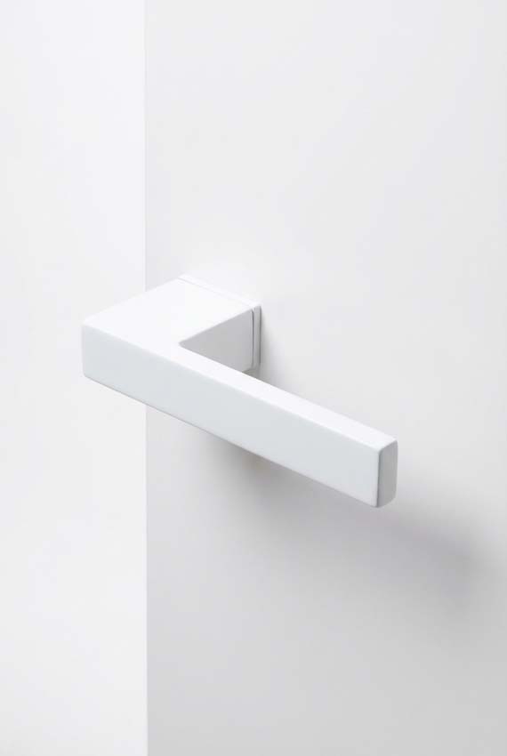 Deurkruk Xinnix 003 aluminium geanodiseerd wit complete set excl. rosas