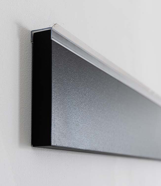 Plinthe avec retour pour armoire de cuisine Plenti noire/aspect bois 280cm