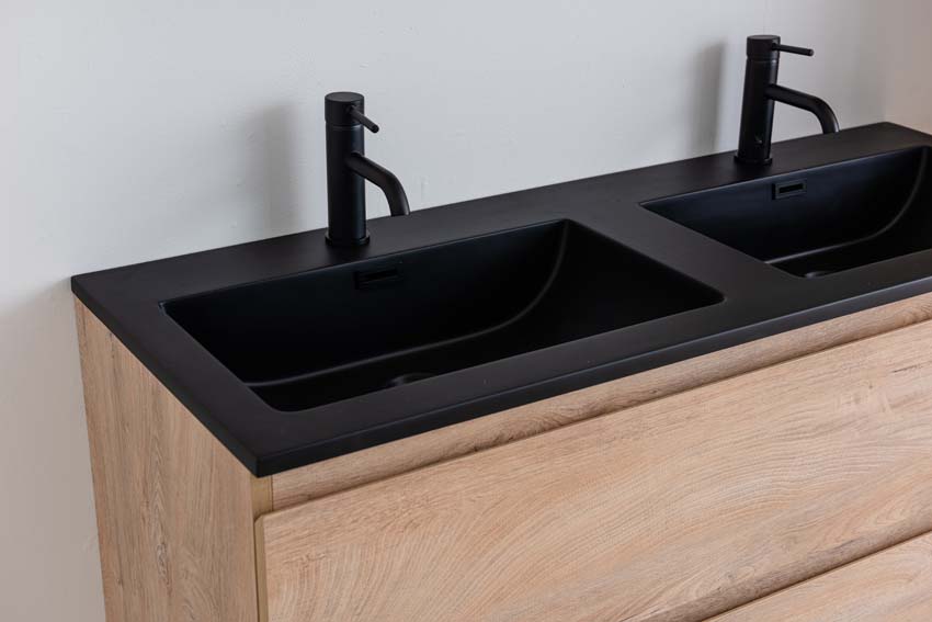 Meuble de salle de bain Tibo en chêne méditerranéen avec double lavabo noir mat 120cm
