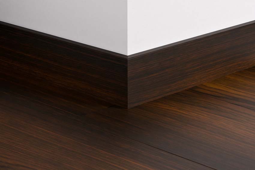 Plinthe de parquet Quick-Step chêne fumé 240x1,4x7,7cm